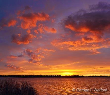 Rideau Canal Sunrise_00452-4.jpg - Rideau Canal Waterway photographed near Merrickville, Ontario, Canada.